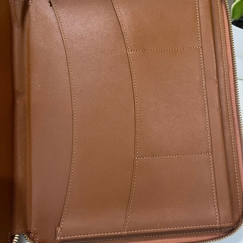 MCM COGNAC ORGANIZER - Picture 5 of 13